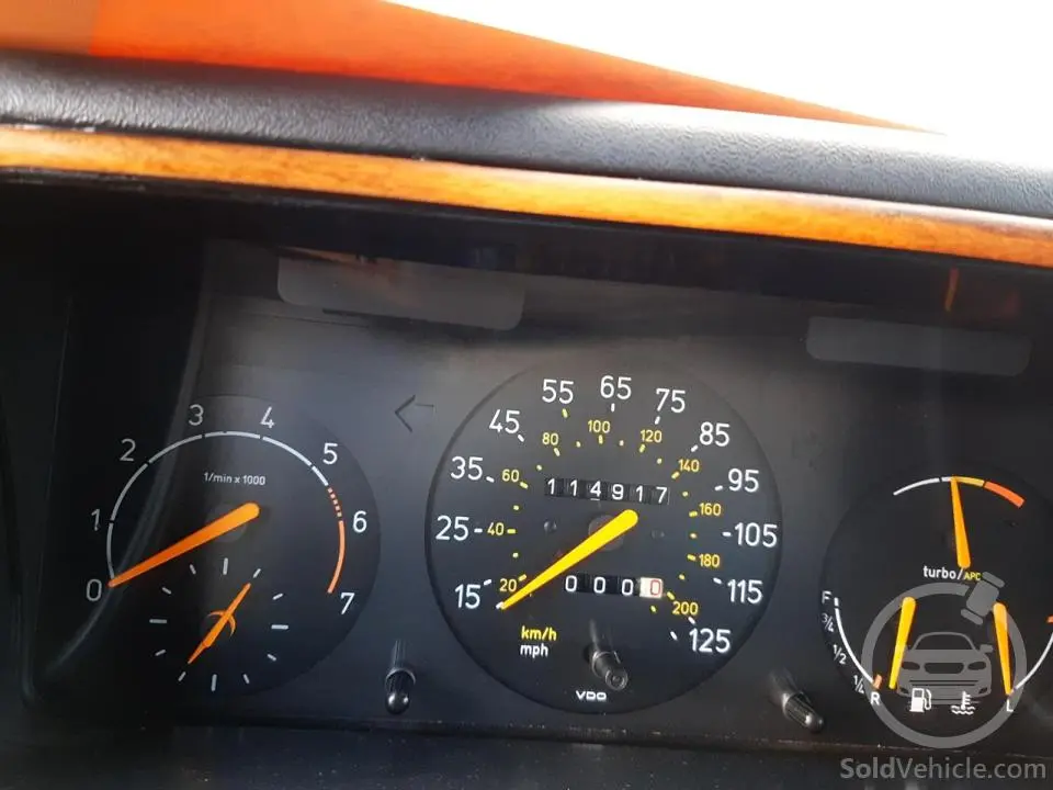 YS3AL76L5R7000997 Saab 900 1994 Red 2.0L 4