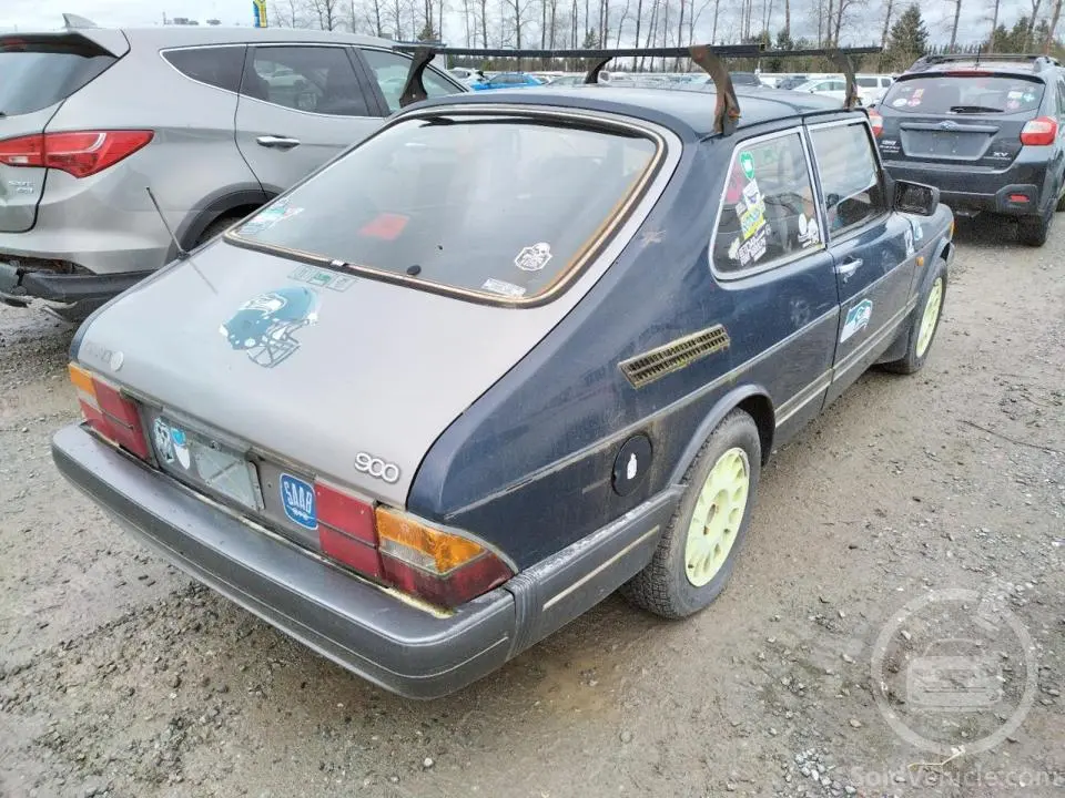 YS3AR36J6J3021407 Saab 900 1988 Blue 2.0L 4